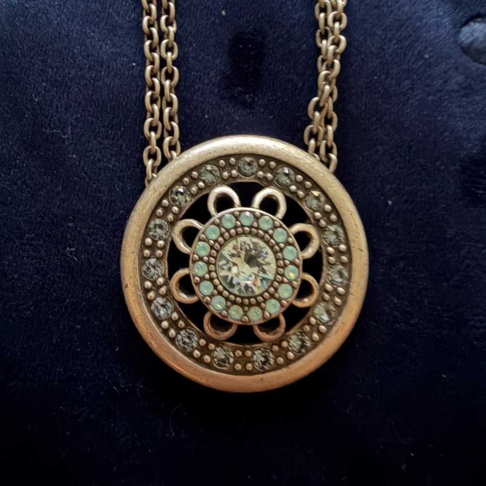 Elegant Silver and Aquamarine Pendant Necklace